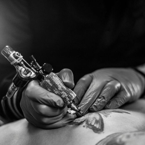 Comment ouvrir un salon de tatouage ? Le plan d’action complet